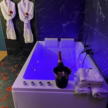 R.Suite Saint-Etienne  Zewnętrze zdjęcie