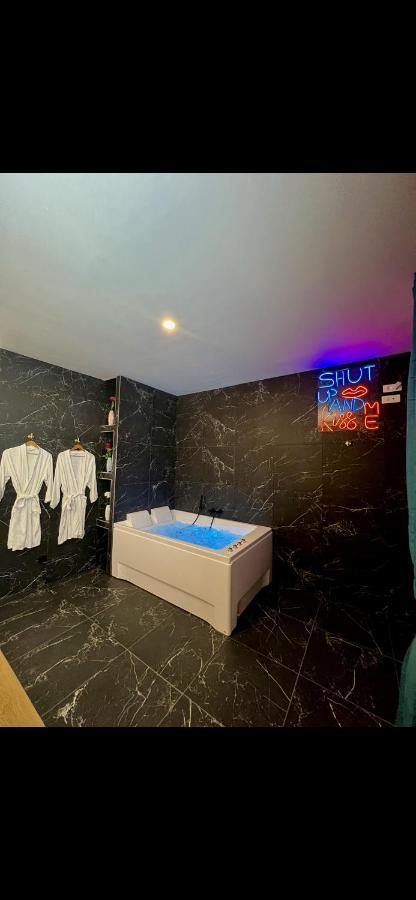 R.Suite Saint-Etienne  Zewnętrze zdjęcie
