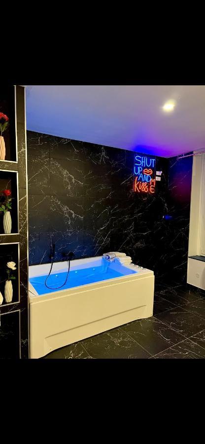 R.Suite Saint-Etienne  Zewnętrze zdjęcie